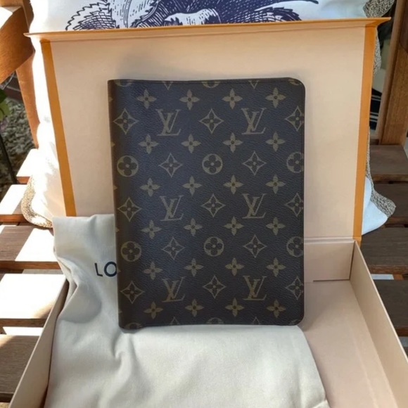 BIG Louis Vuitton Desk Agenda Cover - Picture 3 of 16